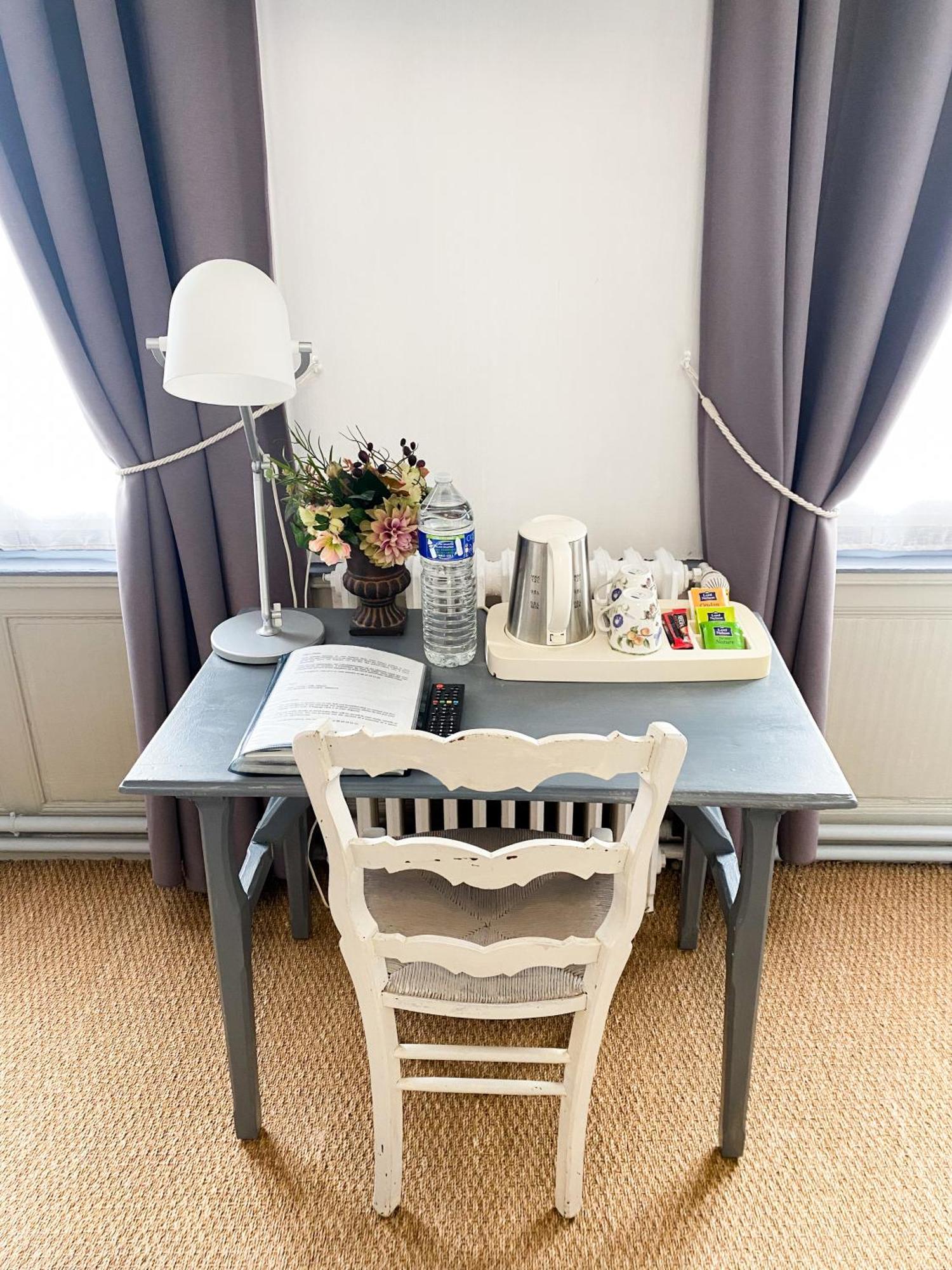 Chambres D'Hotes La Villa Alienor เลส์ อองเดอลีย์ส ภายนอก รูปภาพ