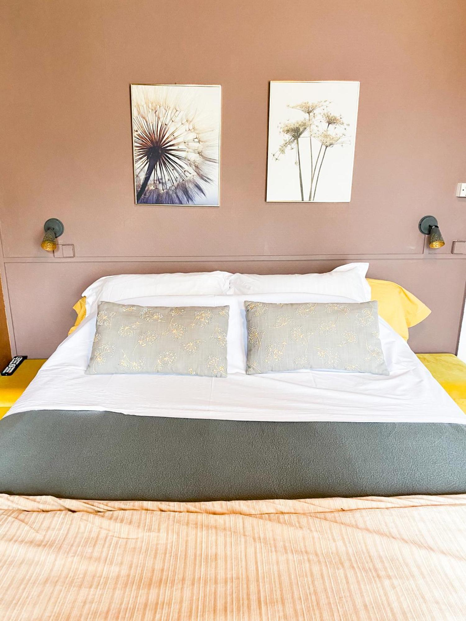Chambres D'Hotes La Villa Alienor เลส์ อองเดอลีย์ส ภายนอก รูปภาพ